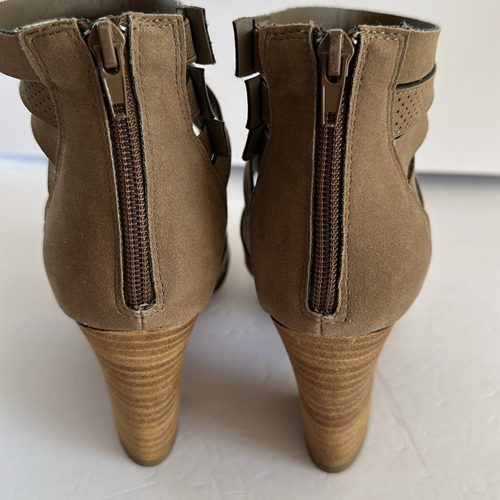 London Rebel Women’s Strappy Tan Heels - Picture 8 of 17